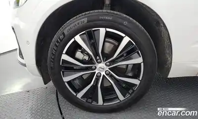 Volvo XC60 2024 2.0 автомат (гидро), миниатюра 5