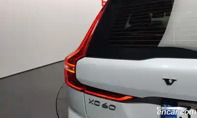 Volvo XC60 2024 2.0 автомат (гидро), миниатюра 9