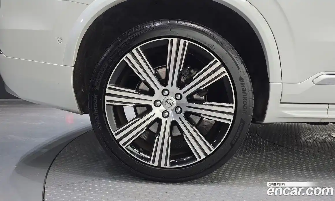 Volvo XC90 2022 2.0 автомат (гидро), фото 5