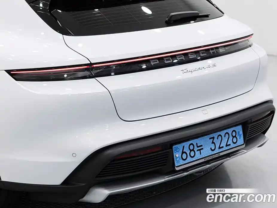 Porsche Taycan 2023 0.1 автомат (гидро), фото 12