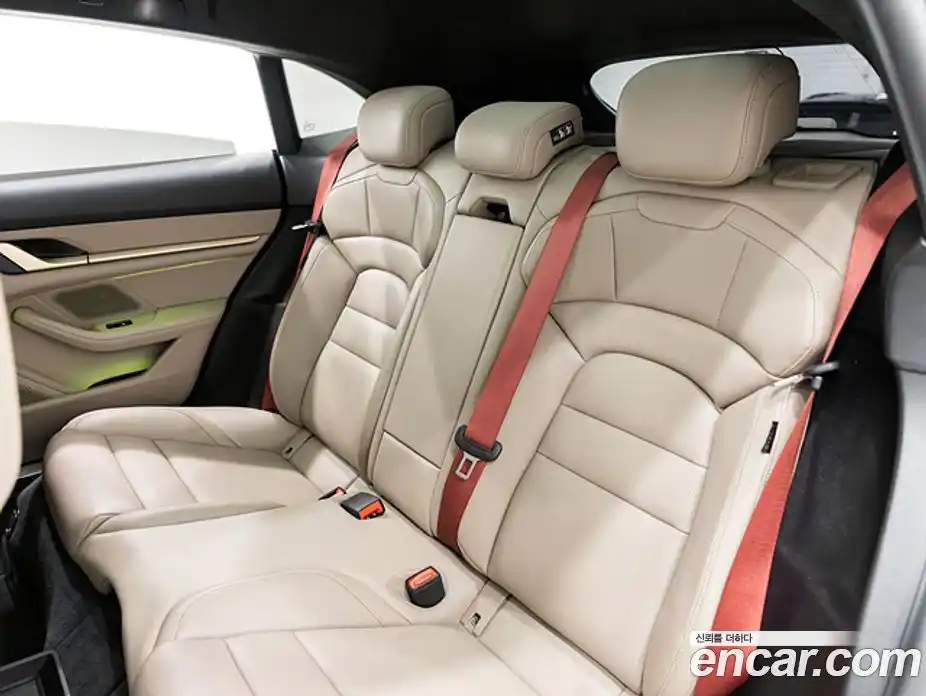 Porsche Taycan 2023 0.1 автомат (гидро), фото 17