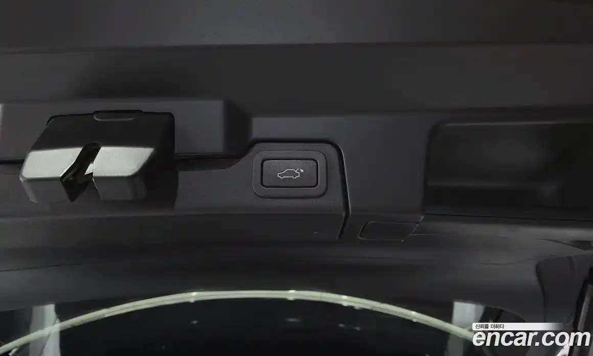 Land Rover Range Rover Evoque 2017 2.0 автомат (гидро), фото 26