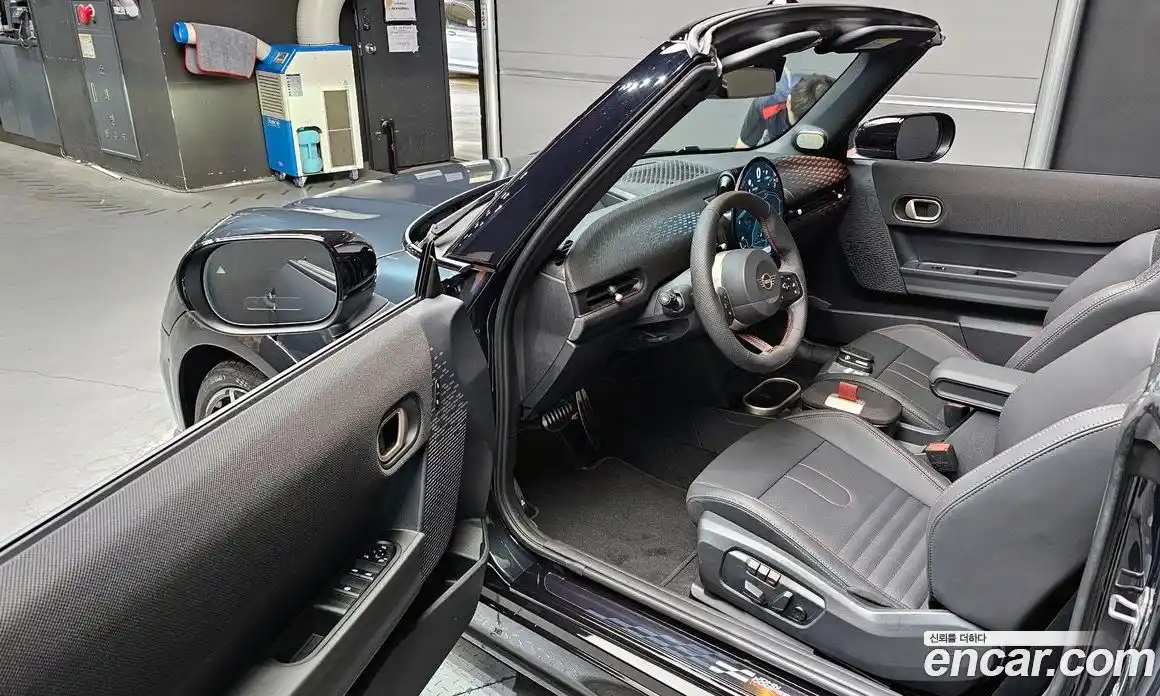 Mini Cooper Convertible 2025 2.0 автомат (гидро), фото 13