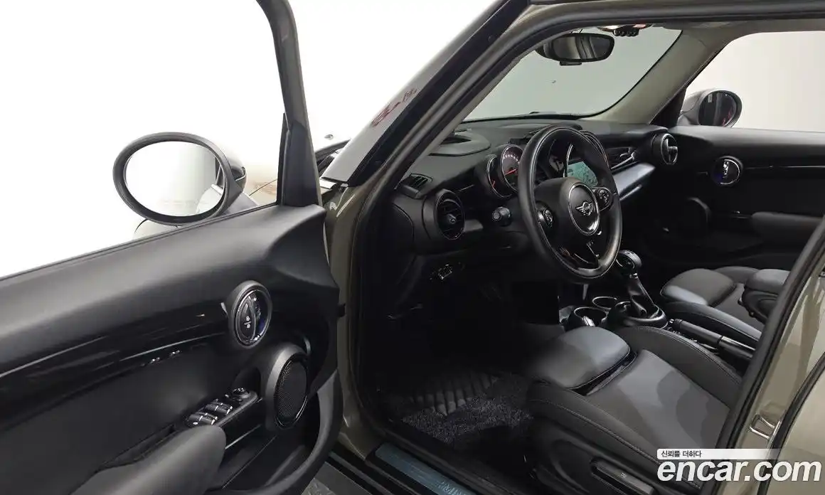 Mini Cooper 2018 1.5 автомат (гидро), фото 13
