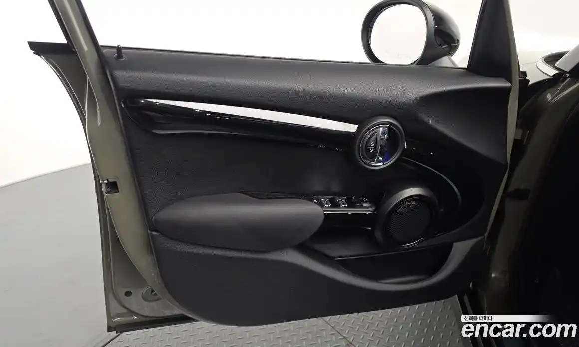 Mini Cooper 2018 1.5 автомат (гидро), фото 14