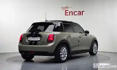 Mini Cooper 2018 1.5 автомат (гидро), миниатюра 2