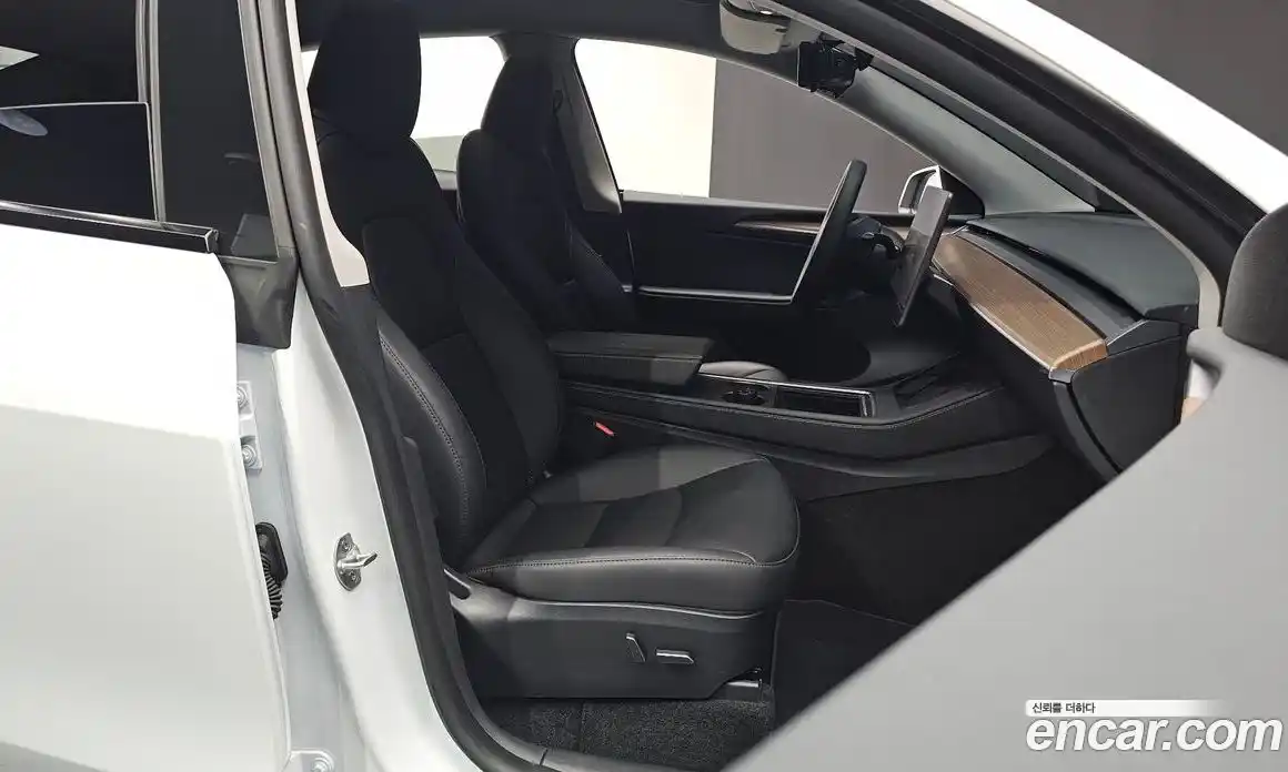 Tesla Model Y 2024 0.2 гидро, фото 13