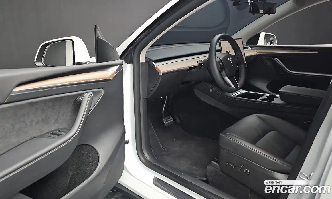 Tesla Model Y 2024 0.2 гидро, фото 17