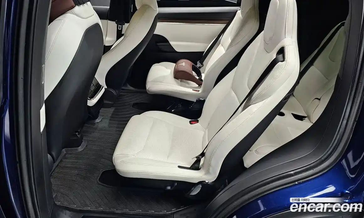 Tesla Model X 2023 0.3 гидро, фото 17