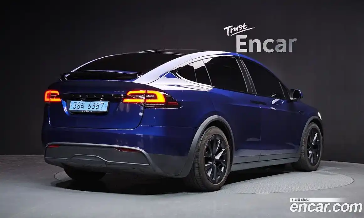Tesla Model X 2023 0.3 гидро, фото 2
