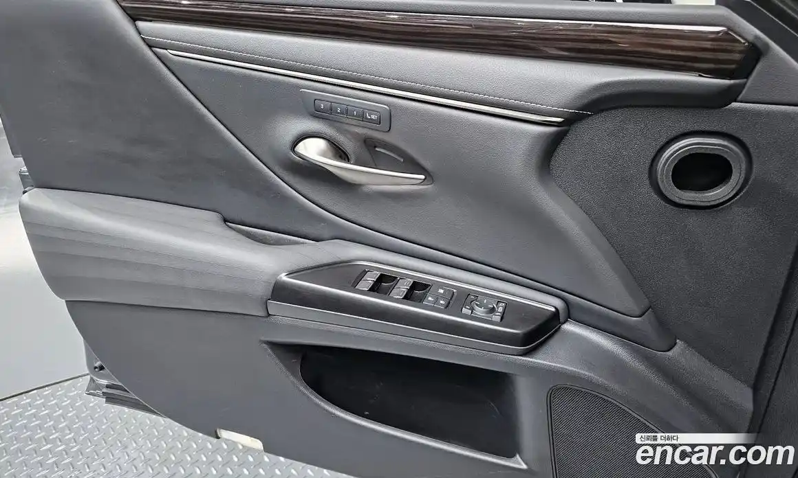 Lexus ES 2021 2.5 гидро, фото 14
