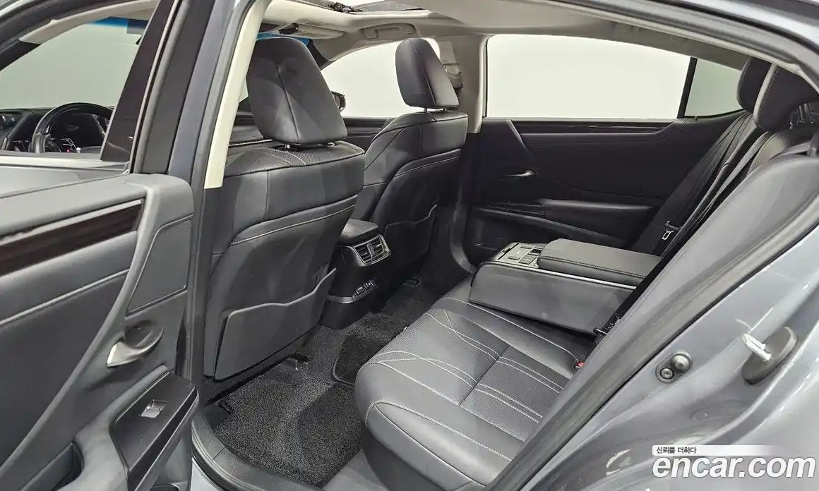 Lexus ES 2021 2.5 гидро, фото 16