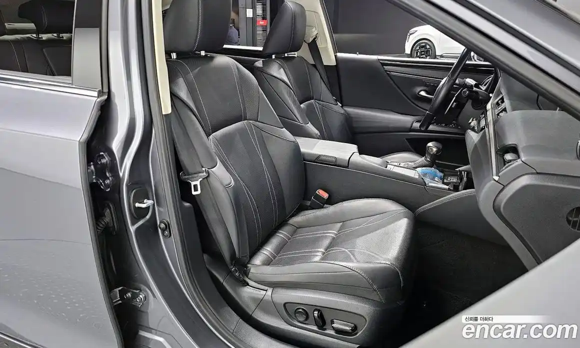 Lexus ES 2021 2.5 гидро, фото 17