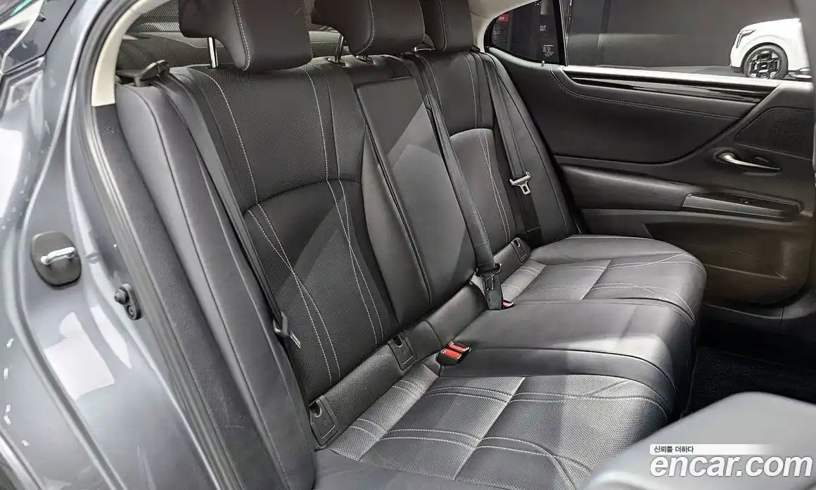 Lexus ES 2021 2.5 гидро, фото 18