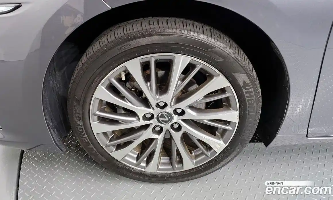 Lexus ES 2021 2.5 гидро, фото 5