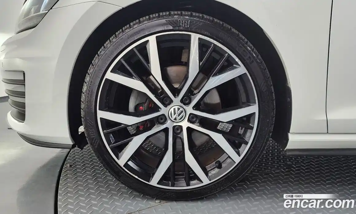 Volkswagen Golf 2016 2.0 автомат (гидро), фото 5