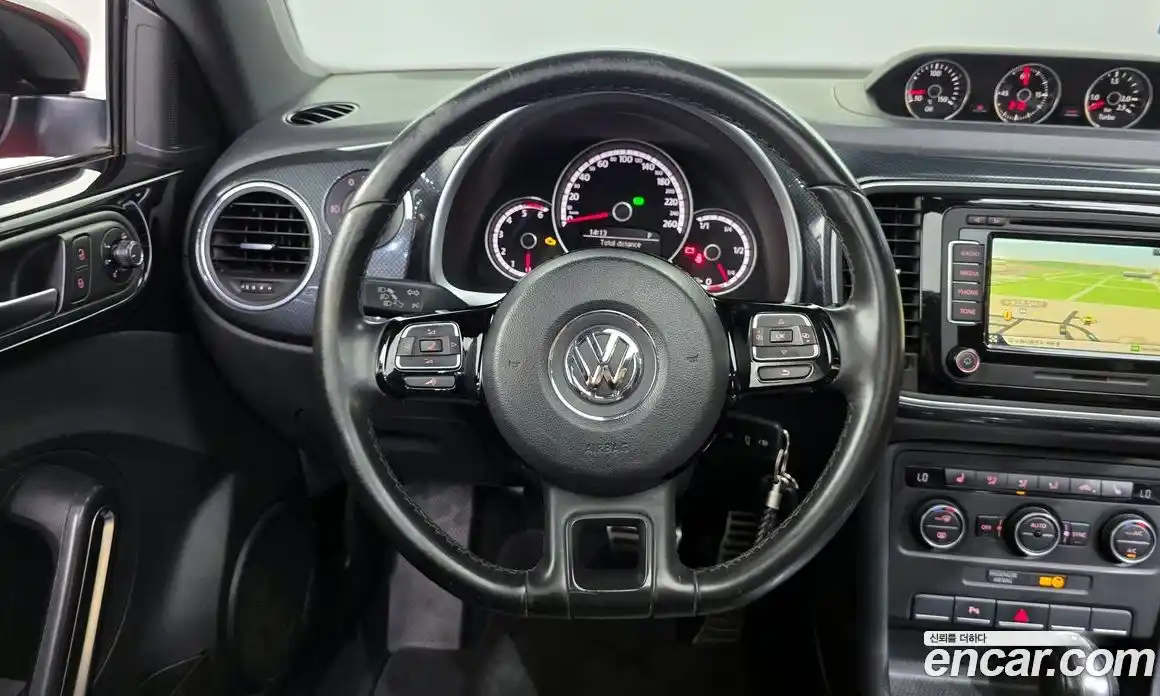 Volkswagen Beatle 2015 2.0 автомат (гидро), фото 18