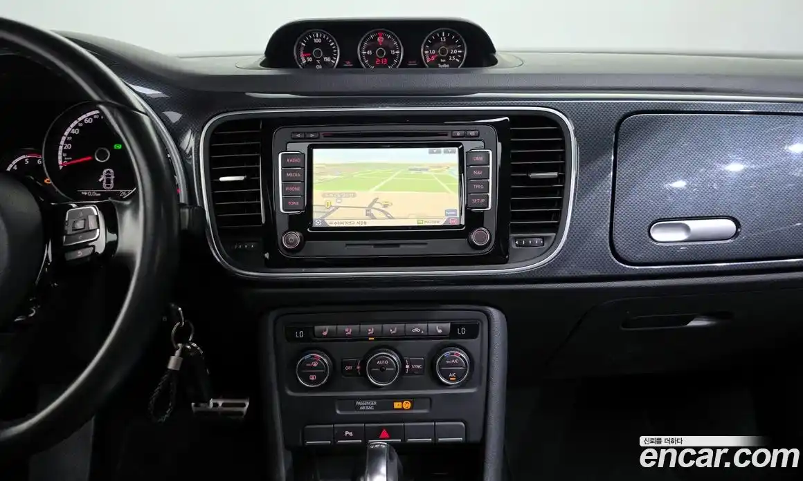 Volkswagen Beatle 2015 2.0 автомат (гидро), фото 19