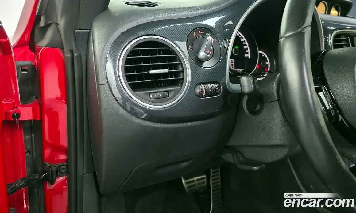 Volkswagen Beatle 2015 2.0 автомат (гидро), фото 22