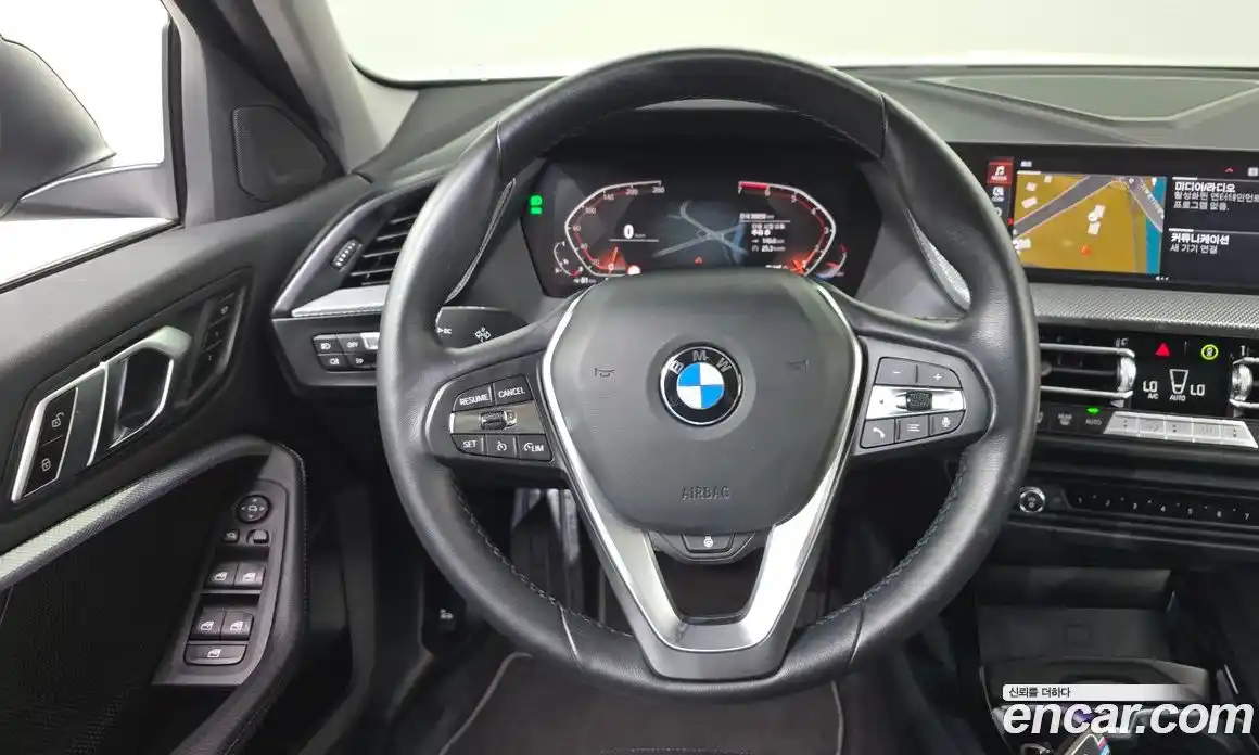BMW 1 серия 2022 2.0 автомат (гидро), фото 13