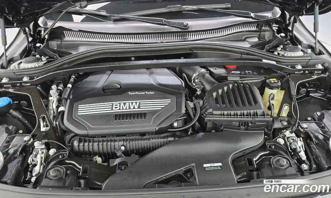 BMW 1 серия 2022 2.0 автомат (гидро), фото 6