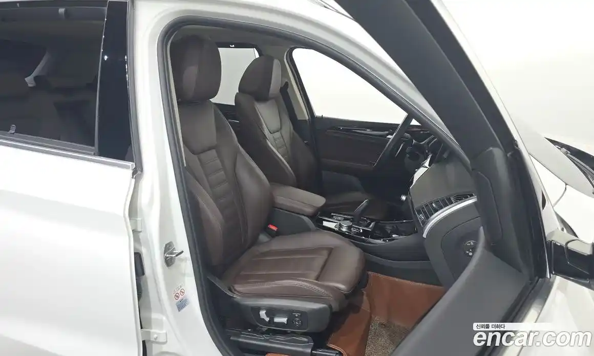 BMW X3 2018 2.0 автомат (гидро), фото 16