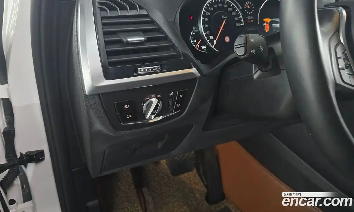 BMW X3 2018 2.0 автомат (гидро), фото 27