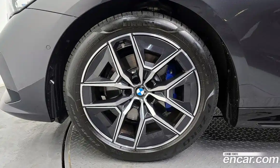 BMW 5 серия 2024 2.0 автомат (гидро), фото 5