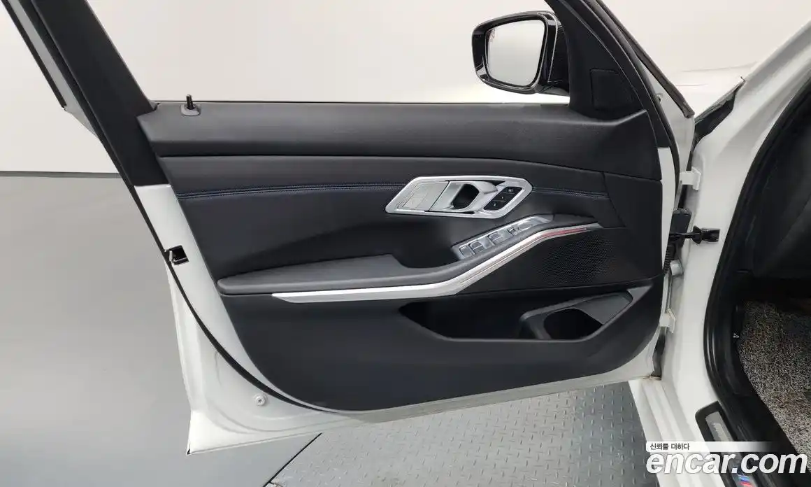 BMW 3 серия 2022 2.0 автомат (гидро), фото 14