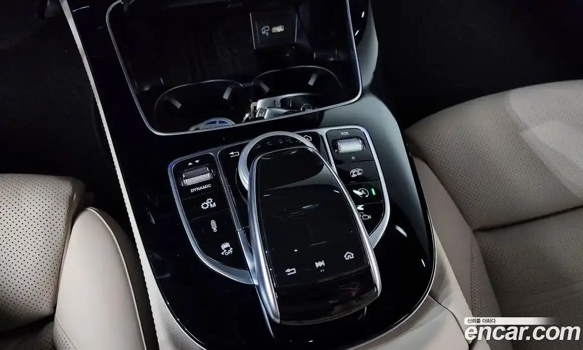 Mercedes-Benz E-Class 2019 4.0 гидро, фото 18 Mercedes-Benz E-Class 2019 4.0 гидро, фото 18