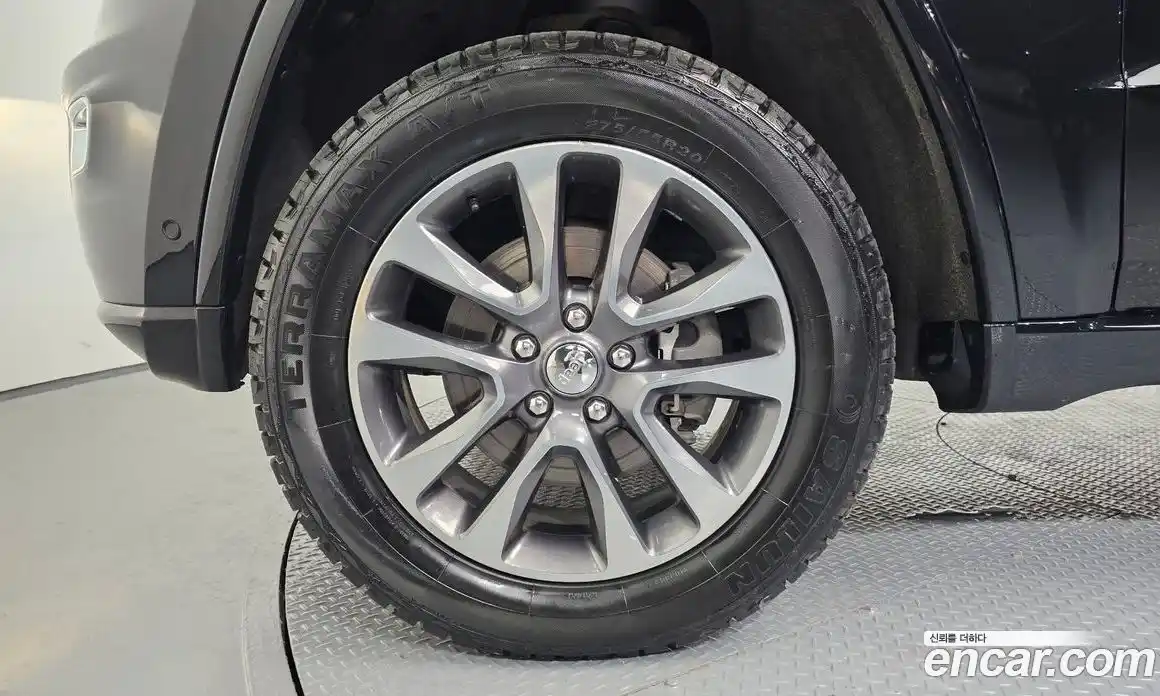 Jeep Cherokee 2018 3.0 автомат (гидро), фото 5