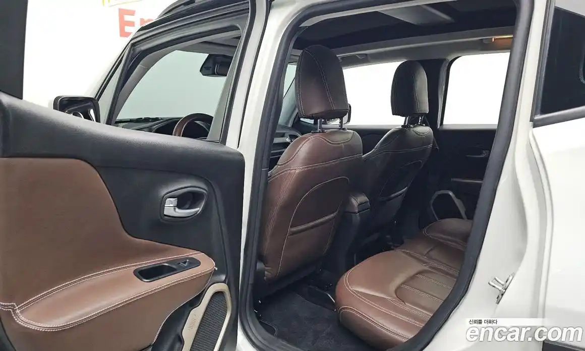 Jeep Renegade 2016 2.4 автомат (гидро), фото 11