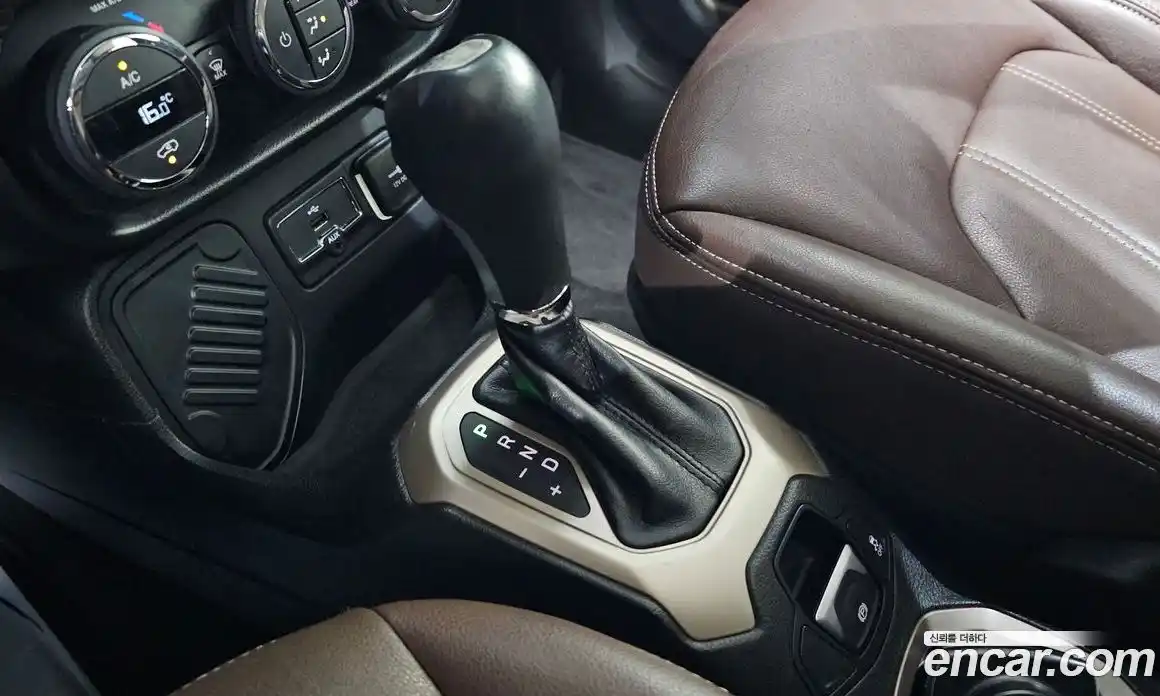 Jeep Renegade 2016 2.4 автомат (гидро), фото 9