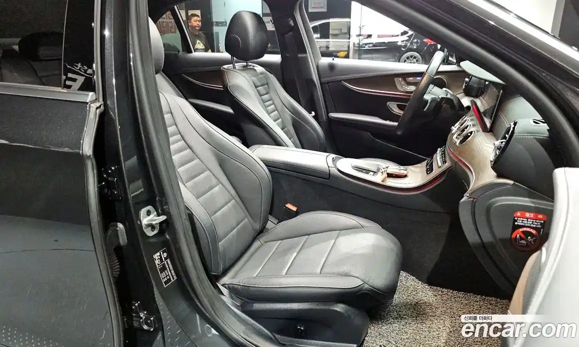 Mercedes-Benz E-Class 2022 2.0 автомат (гидро), фото 18