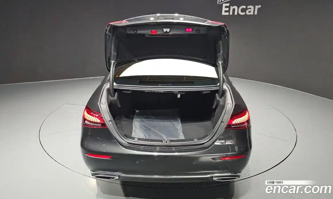 Mercedes-Benz E-Class 2022 2.0 автомат (гидро), фото 26