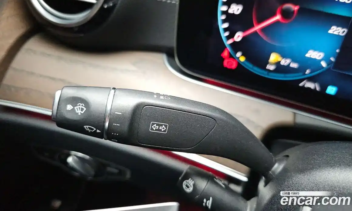 Mercedes-Benz E-Class 2022 2.0 автомат (гидро), фото 33