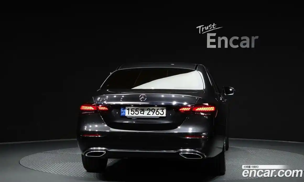 Mercedes-Benz E-Class 2022 2.0 автомат (гидро), фото 4