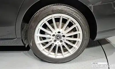 Mercedes-Benz E-Class 2022 2.0 автомат (гидро), миниатюра 7