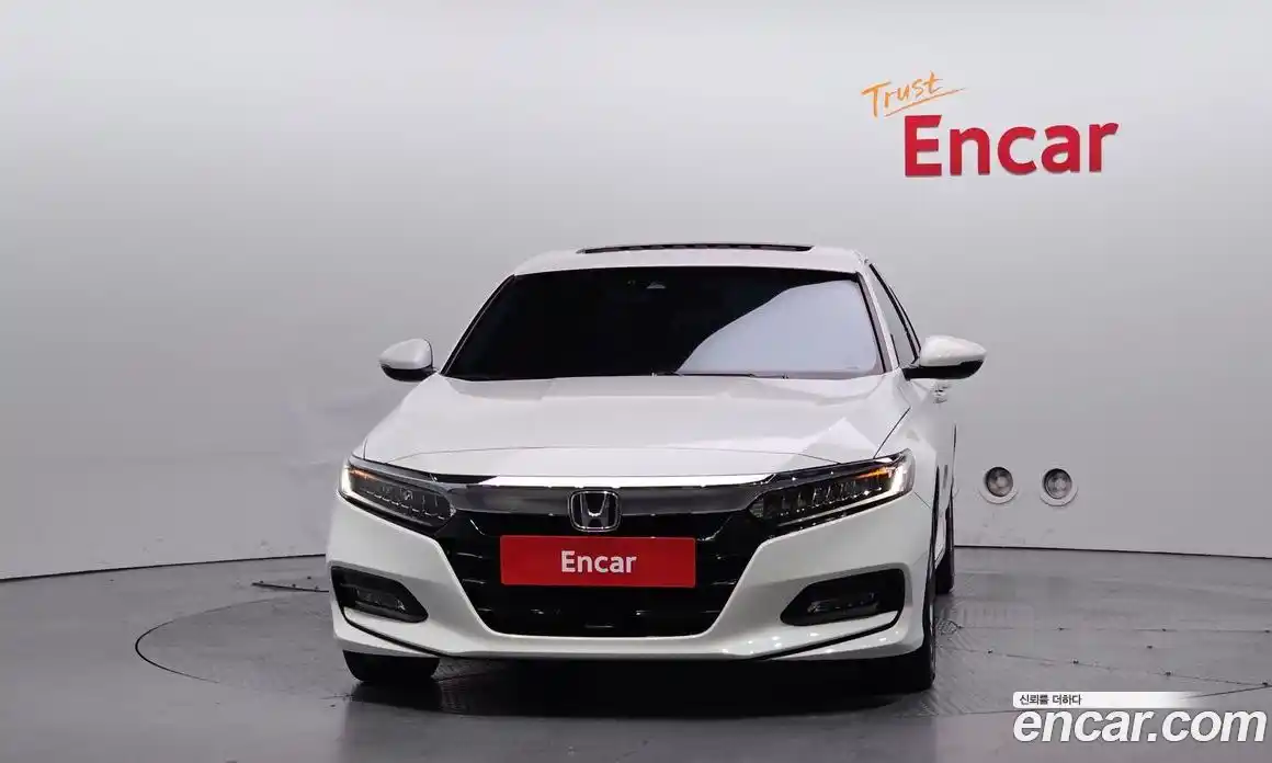 Honda Accord 2019 1.5 автомат (гидро), фото 3