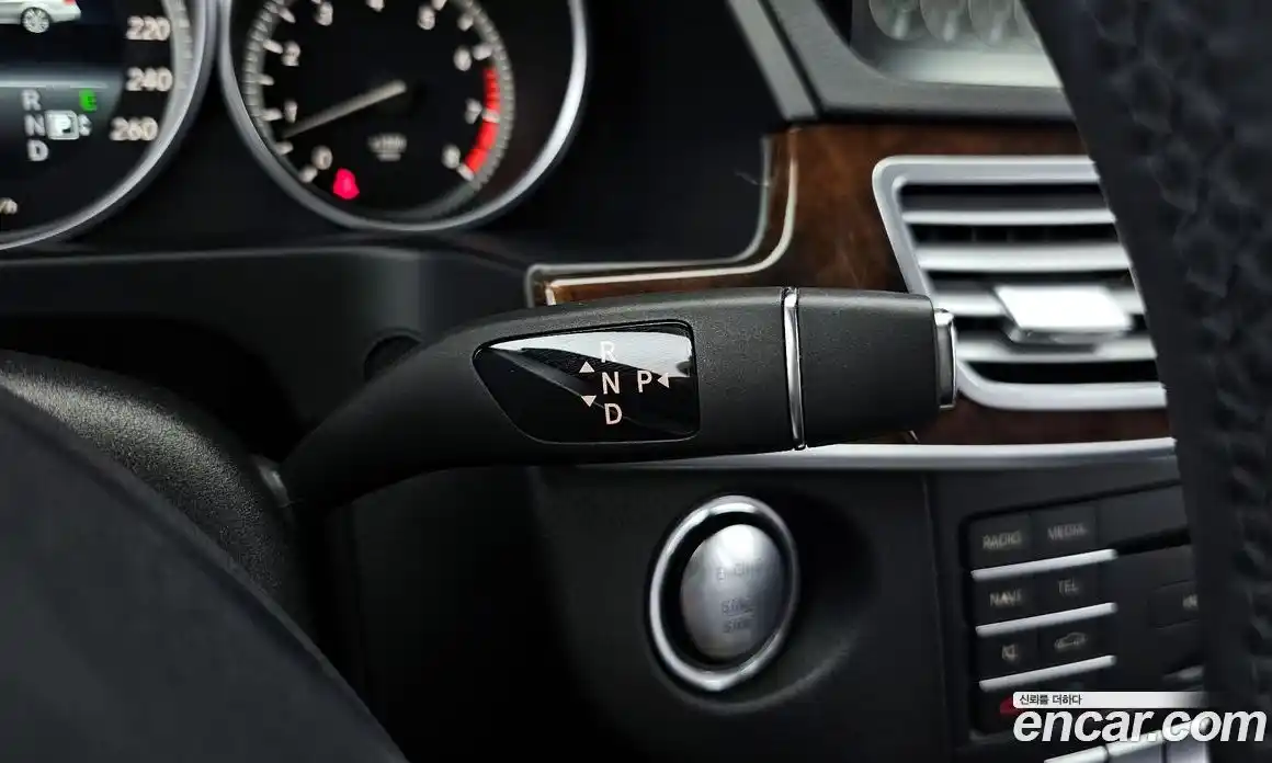 Mercedes-Benz E-Class 2015 3.5 автомат (гидро), фото 11
