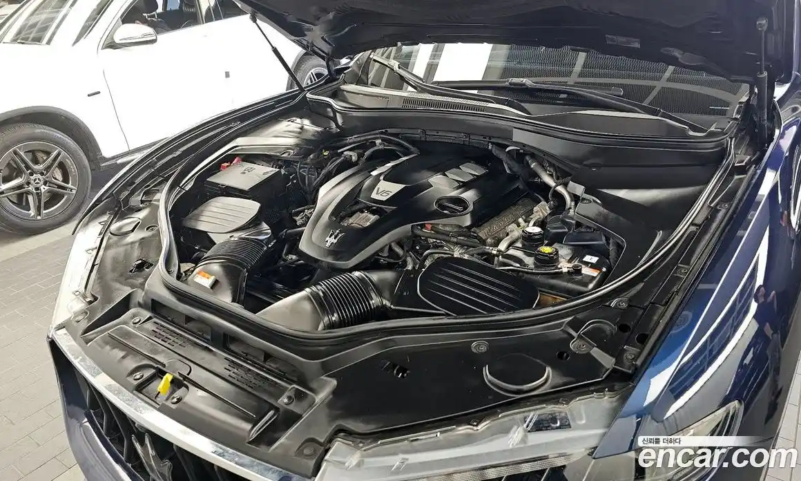Maserati Levante 2020 3.0 гидро, фото 6