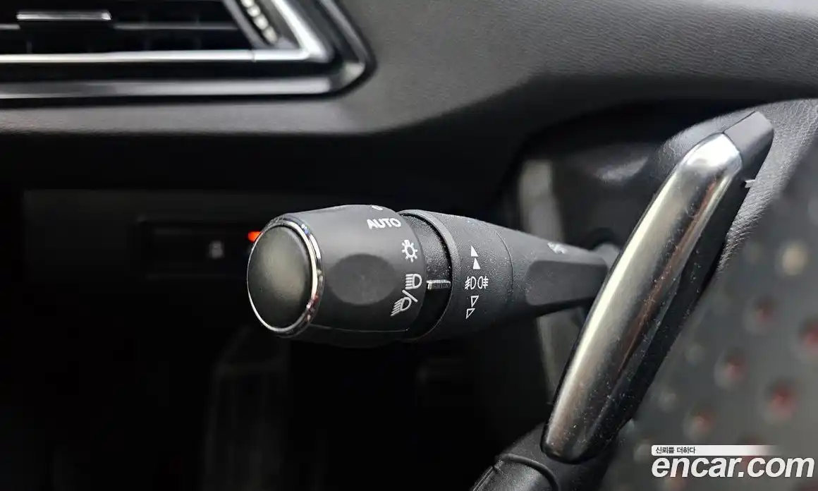 Peugeot 308 2019 1.5 автомат (гидро), фото 24