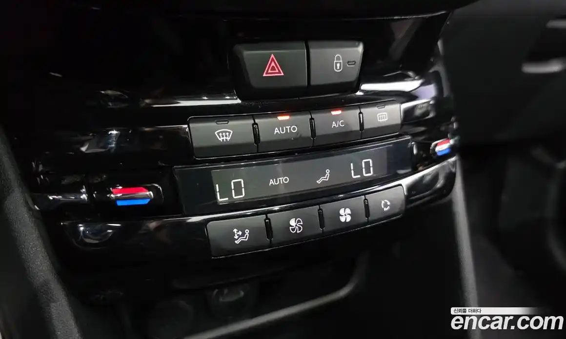 Peugeot 2008 2016 1.6 автомат (гидро), фото 16