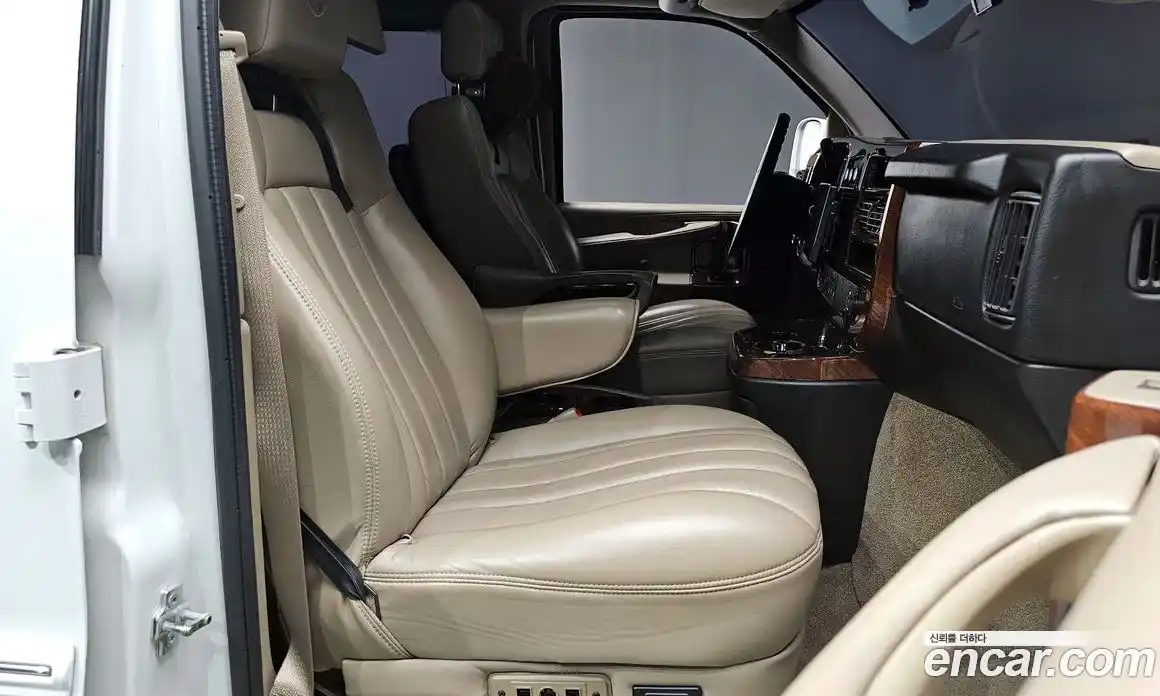 Chevrolet Express Van 2014 5.3 автомат (гидро), фото 10