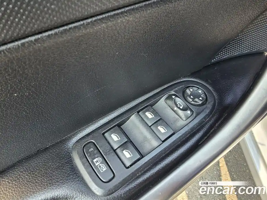 Peugeot 308 2014 1.6 автомат (гидро), фото 17