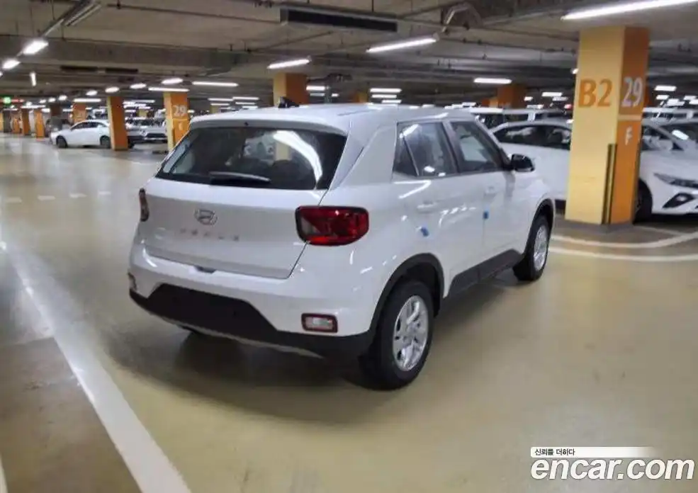 Hyundai Venue 2026 1.6 автомат (гидро), фото 6