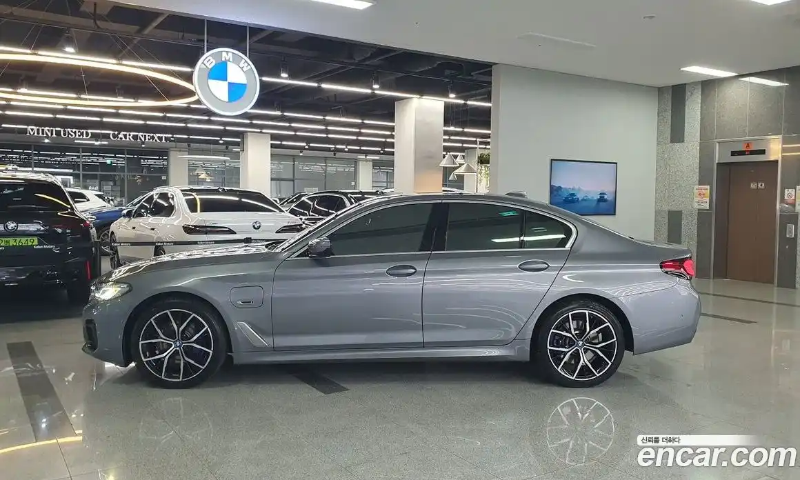 BMW 5 серия 2023 2.0 автомат (гидро), фото 20