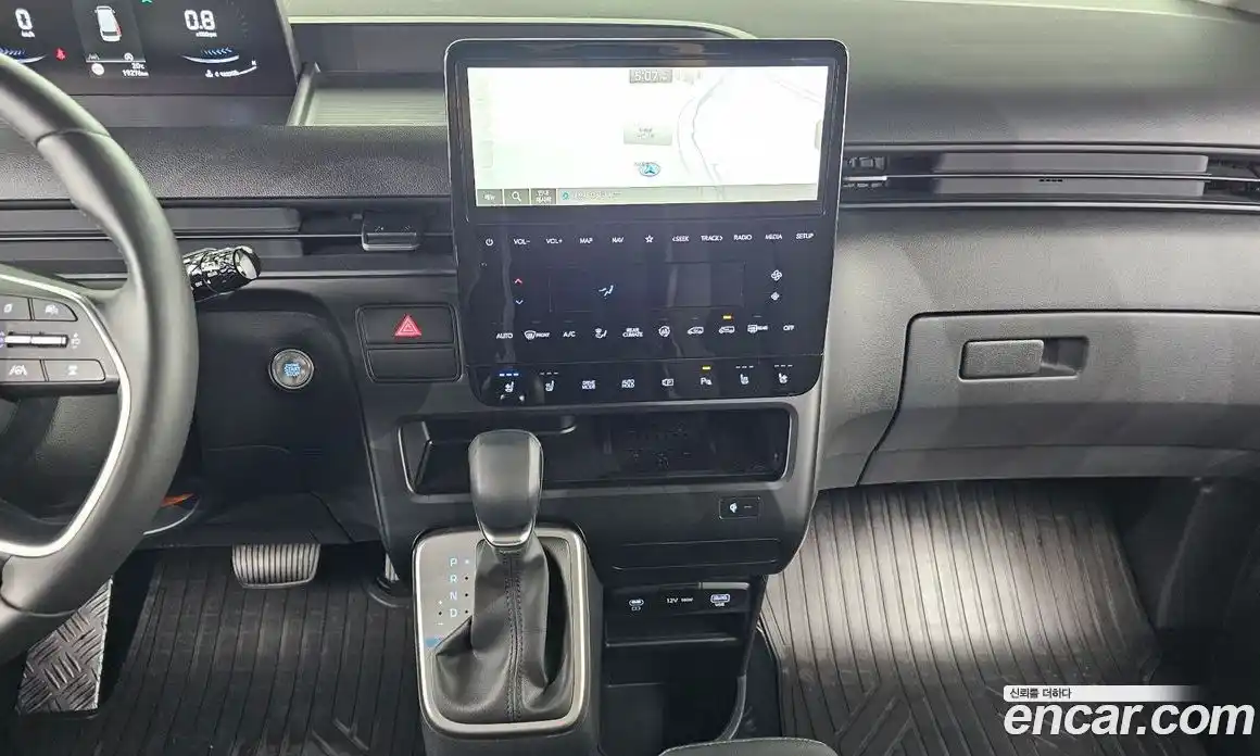Hyundai Staria 2024 2.2 автомат (гидро), фото 14