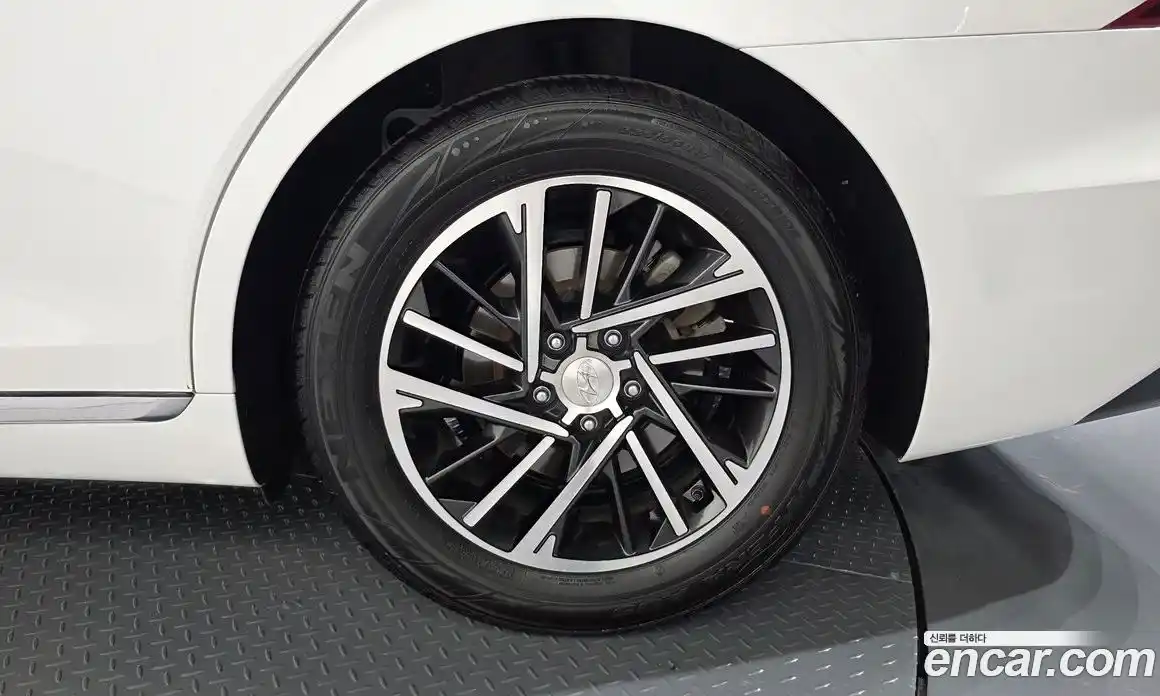 Hyundai Grandeur 2021 2.5 автомат (гидро), фото 6
