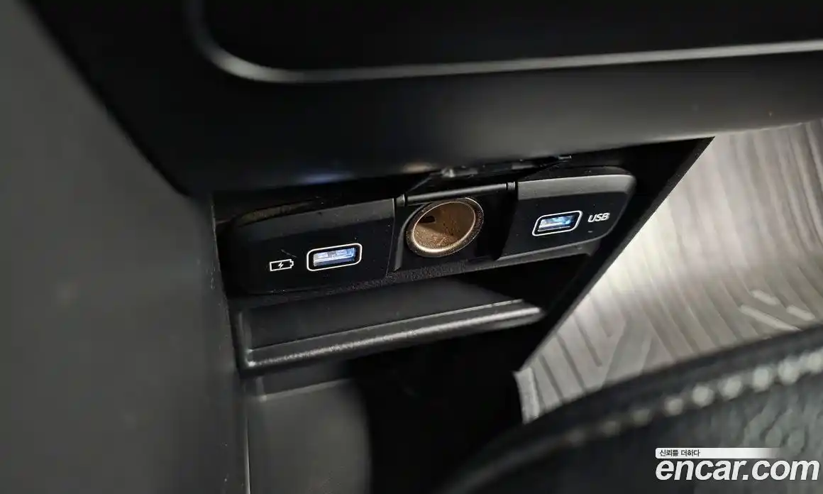 Hyundai Staria 2023 2.2 автомат (гидро), фото 20